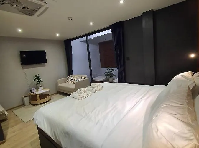 诺姆酒店 3* 曼谷